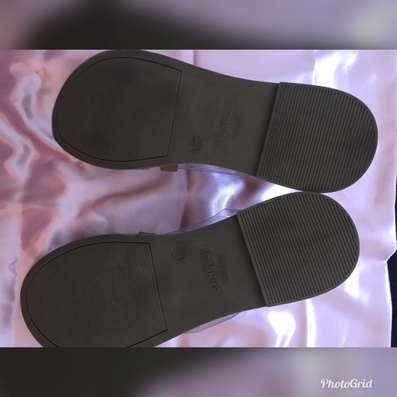 Bamboo sandals/never been worn - Picture 2 of 2